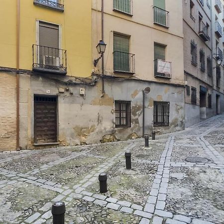 La Casa Purpura - Apartamentos Aloha توليدو المظهر الخارجي الصورة