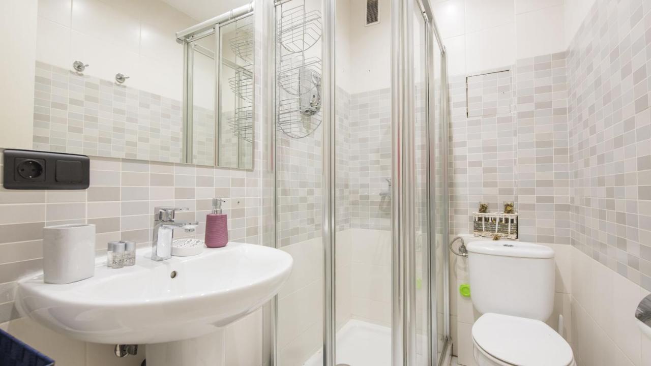 La Casa Purpura - Apartamentos Aloha توليدو المظهر الخارجي الصورة